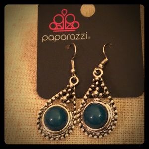 Paparazzi dangle earrings